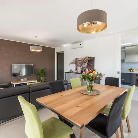 Edificio Foz Palace Da Rocha 2 Bedroom * ポルティマン