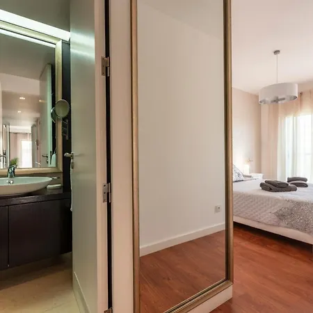 Edificio Foz Palace Da Rocha 2 Bedroom * ポルティマン